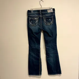 Silver Jeans Y2K Suki Low Rise Bootcut Dark Wash Embellished Size 26 thumbnail 7