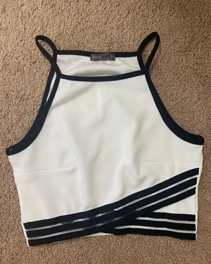 Cropped Top thumbnail 1