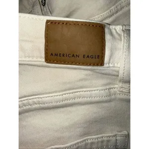 American Eagle Super High Rise Relaxed Short in Cream Size 8 #769 thumbnail 5