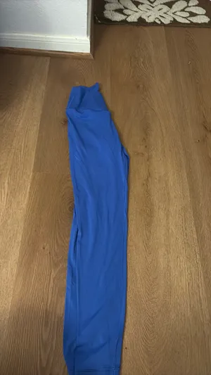Aerie Leggings Offline High-Waisted Crossover thumbnail 4