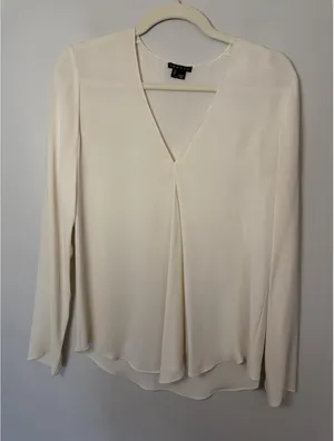 Theory 100% Silk Ivory V Neck Blouse Long Sleeve Women's Sz S EUC thumbnail 1