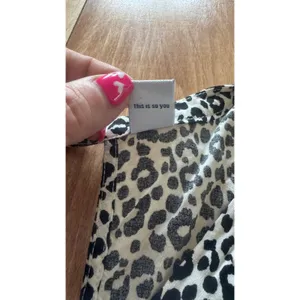 Old Navy Womens XS Leopard Print Sleeveless‎ V-Neck Keyhole Back Tank Top Black thumbnail 3