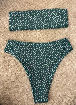 Amazon Floral Green Bikini thumbnail 1