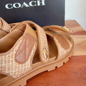 NWT Coach Brynn Sandal size US5 thumbnail 6