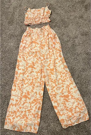 Pink Lily Set Two-Piece thumbnail 1