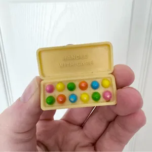 Vintage 1981 Hallmark Colorful Carton of Easter Eggs Brooch thumbnail 1