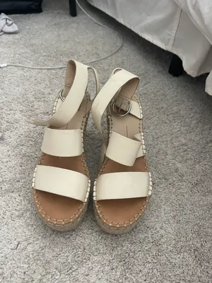 DV by Dolce Vita Sandals thumbnail 2