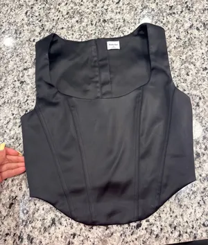 Aritzia NWOT top thumbnail 2