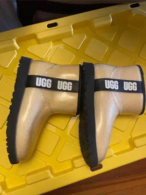 UGG Classic Clear Mini Waterproof Boot Size 9, thumbnail 4