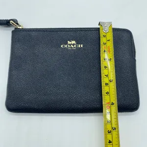 Coach Black Wristlet Wallet Zipper Closure Coin Purse Compact Coated Leather thumbnail 8