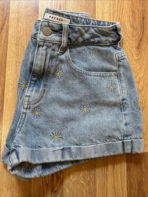 PacSun Light Blue Daisy Embroidered Denim Mom Shorts thumbnail 5