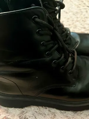 Black Lace-Up Platform Ankle Boots for Women thumbnail 2