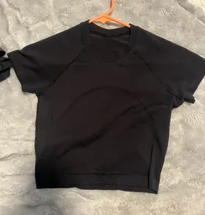 Lululemon shirt  thumbnail 1
