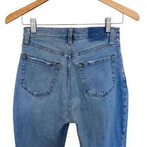 Abercrombie & Fitch The Ankle Straight Ultra High Rise Curve Love Jeans thumbnail 6