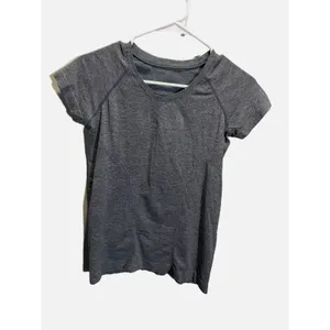 Zella Athletic Top Womens S/M Grey Seamless Short Sleeve Workout Gym‎ Shirt thumbnail 2