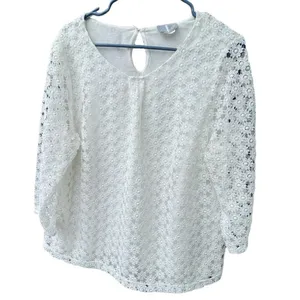 Fair Lady size XL relaxed fit daisy lace overlay top. thumbnail 2