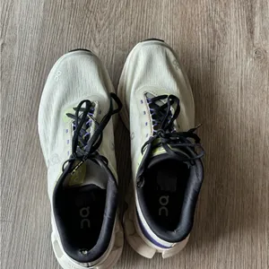 On Cloudspark Sneakers Size 10 thumbnail 7