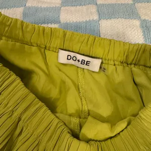 Boutique lime skirt thumbnail 2