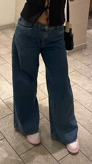 Levi’s Wide Leg Jeans thumbnail 1