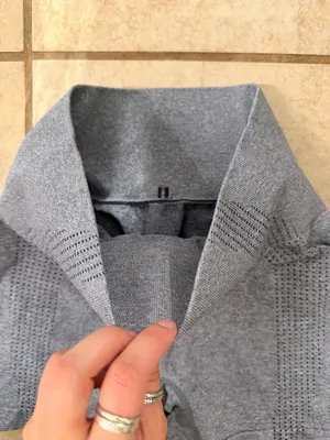 Amazon Gray Seamless High-Waisted Workout Shorts thumbnail 3