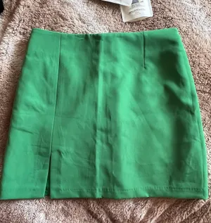 Green Skirt Size 6 thumbnail 1