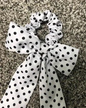 Bow Hair Scrunchie Black thumbnail 2