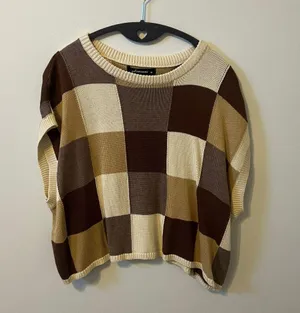 Olivaceous Checkered Short Sleeve Sweater thumbnail 1
