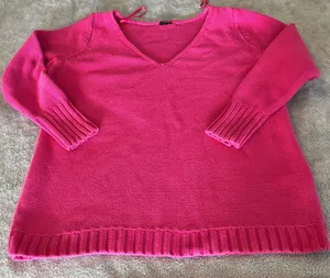 Women’s Long Sleeve V-Neck Pink Sweater Size Large 100% Cotton thumbnail 1