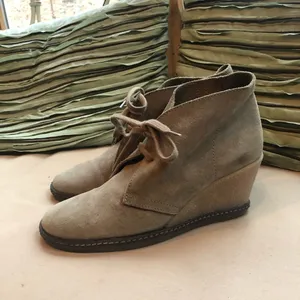 J. Crew Suede Lace Up Wedge Boots size 6 Tan‎ thumbnail 6