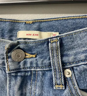 Levi's Mom Jeans thumbnail 6