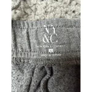 New York & Company Womens Gray LOVE NYC Graphic Joggers Sweatpants Large thumbnail 3