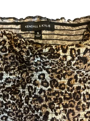 Kendall & Kylie Leopard Print Smocked Off-The-Shoulder Crop Top Small thumbnail 3