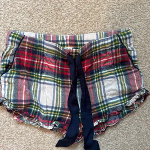 Aerie plaid PJ shorts thumbnail 1