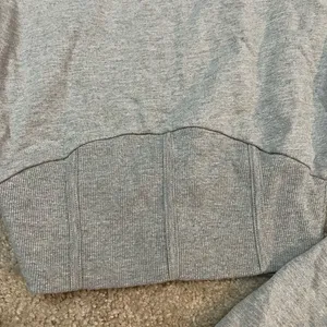 Urban Outfitters Heather Gray Cropped, Ribbed Sweatshirt thumbnail 3