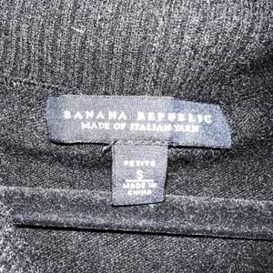 Banana Republic Merino Wool Sweater Black Classic Soft Luxe Quiet Luxury‎ Small thumbnail 3