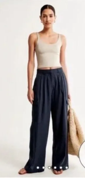 Abercrombie & Fitch Linen Blend Navy Wide-Leg Cargo Pants size Small thumbnail 1