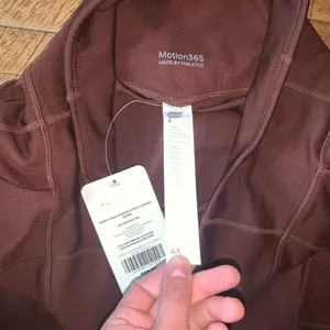 Fabletics Motion 365 Trinity high waisted brown 4x cropped Athleisure leggings thumbnail 2