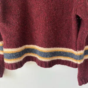 Vintage Abercrombie & Fitch Wool Cropped Sweater Burgundy Red Yellow Stripes thumbnail 3