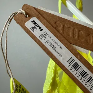 SKIMS STRETCH LACE INTIMATES CAMI highlighter yellow S SOLD OUT NWT limited ed thumbnail 7