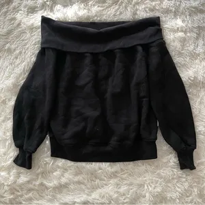 Good American black off the shoulder sweatshirt thumbnail 1