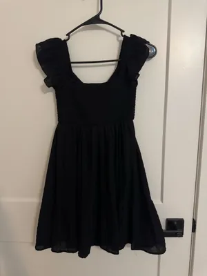 Black dress thumbnail 3