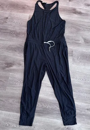 Vuori Lux Racerback Charcoal Gray Jumpsuit Large One Piece thumbnail 3