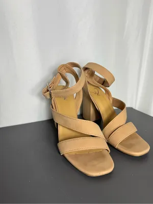 Windsor casual business party preppy Strappy Block Heel Sandals 6 1/2 thumbnail 3
