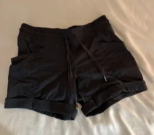 Lululemon shorts  thumbnail 1