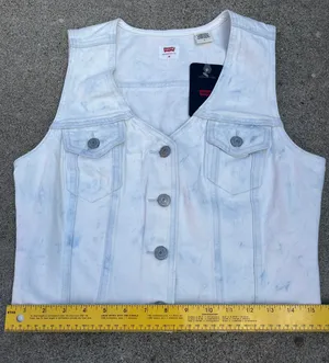 Levi’s Vest thumbnail 4
