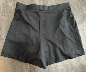H&M Black High-Waist Tie Belt Dress Shorts thumbnail 5