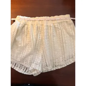 Sage White Lace Shorts Made in USA Elastic Waist Lined Openwork Size Small thumbnail 7
