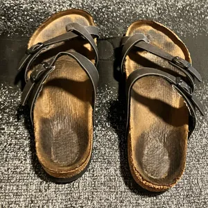 Womens sz8 Birkenstock Mayari criss-cross straps Sandals- Brown/Black thumbnail 4