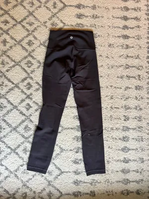 Nomad Lululemon Leggings 23” Size 2 thumbnail 2