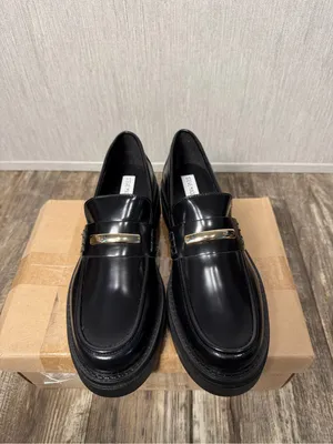 Steve Madden Black Leather Lug Sole Penny Loafers with Gold Hardware Size 10 thumbnail 16